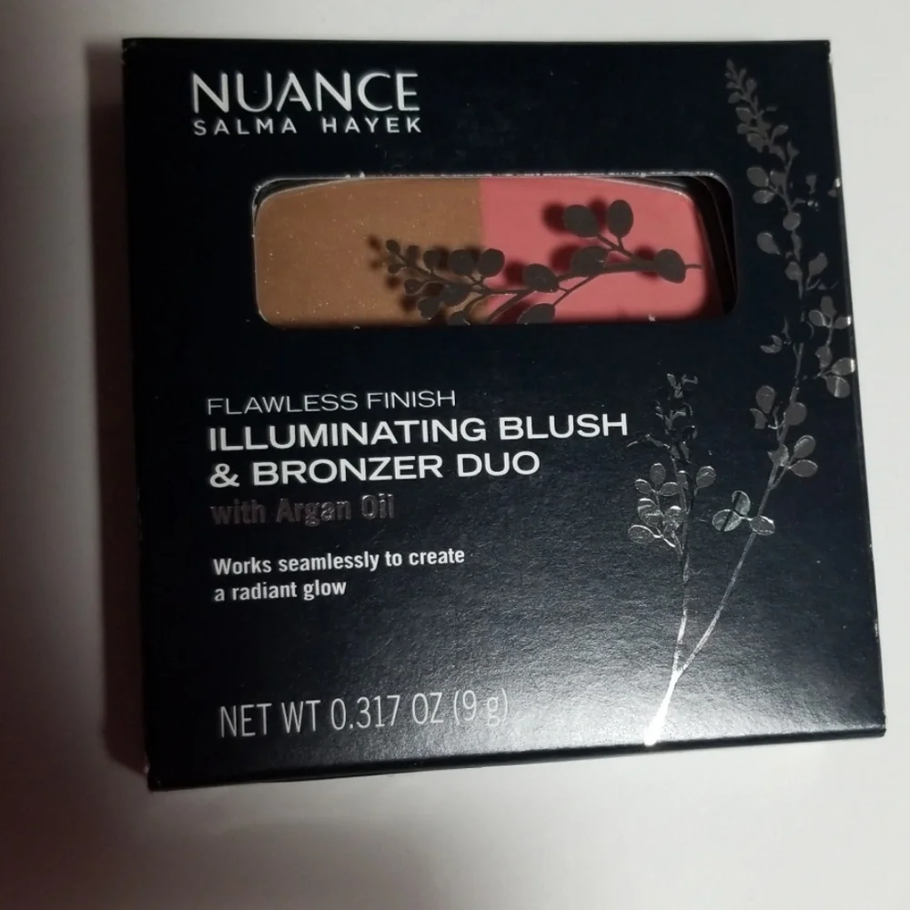 NWT Nuane Golden Pink Illuminating Blush Bronzer